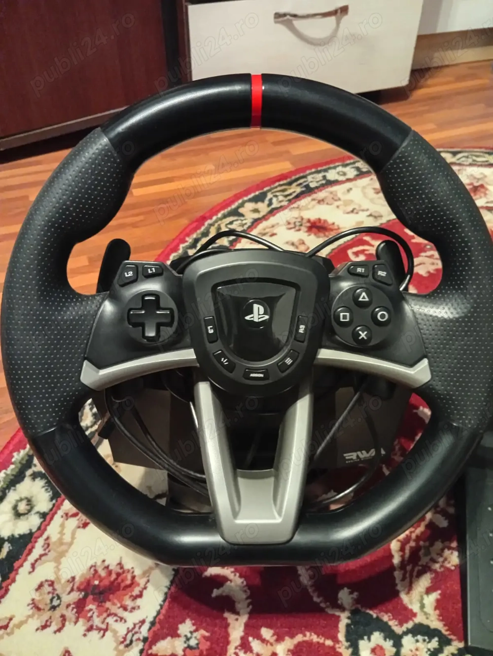 Vând volan cu pedale pentru PC ,PS4,PS5 400 de lei