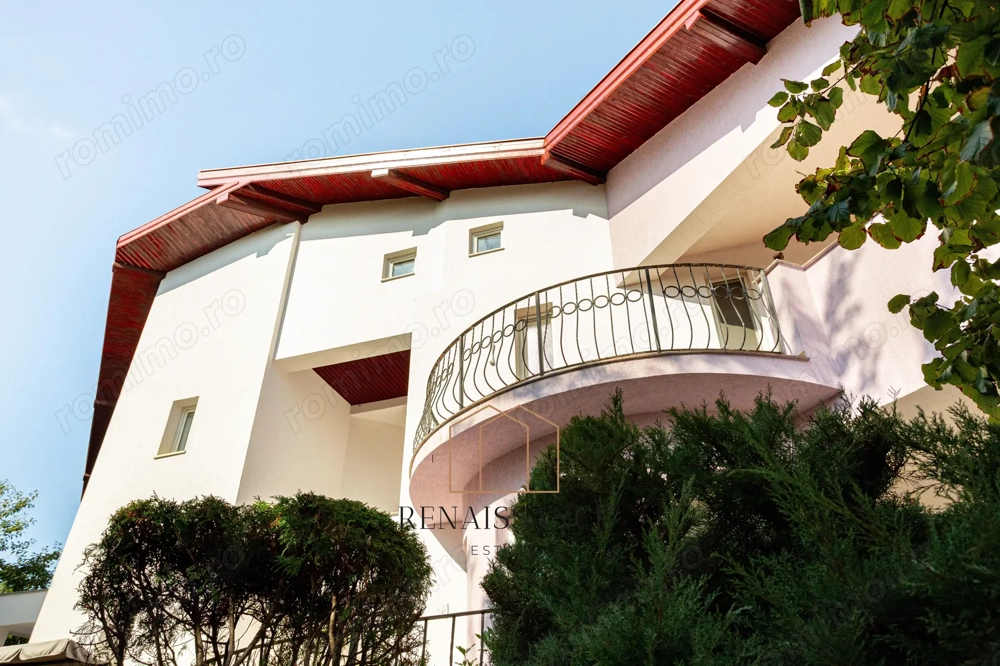 Timisoara - Girocului Vila 12 Camere 4 Bai | 497mp Utili 1373mp Teren