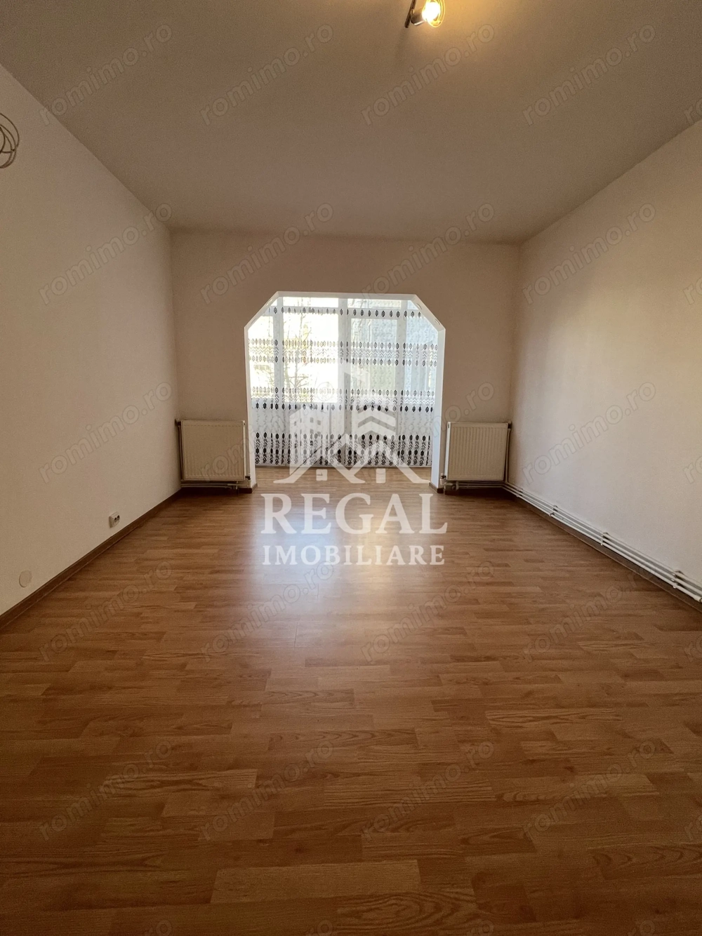 Apartament 4 camere de vânzare – Micro 5/1 | Etaj 1 | 80 mp