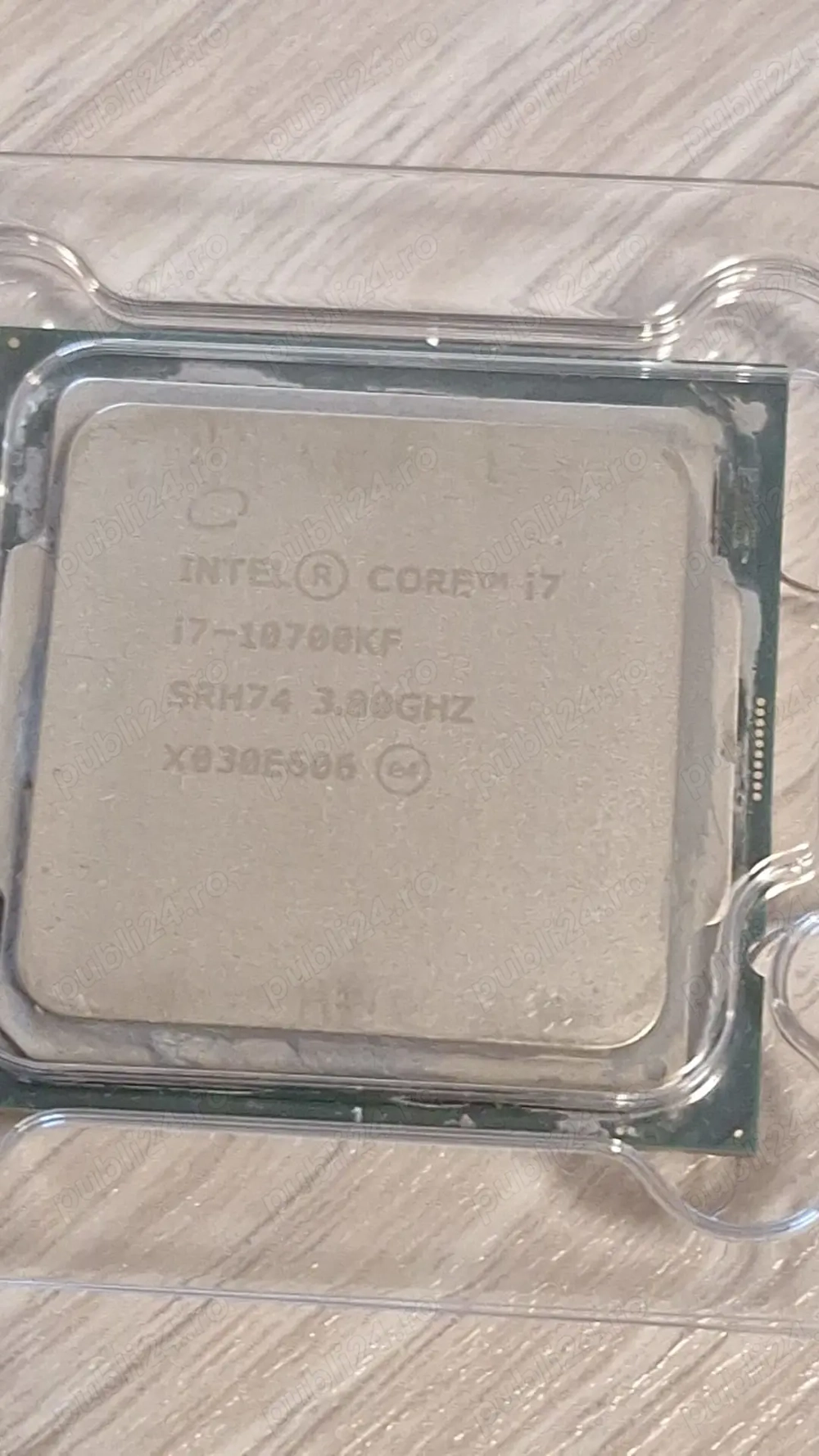 Vând Intel Core i7-10700KF