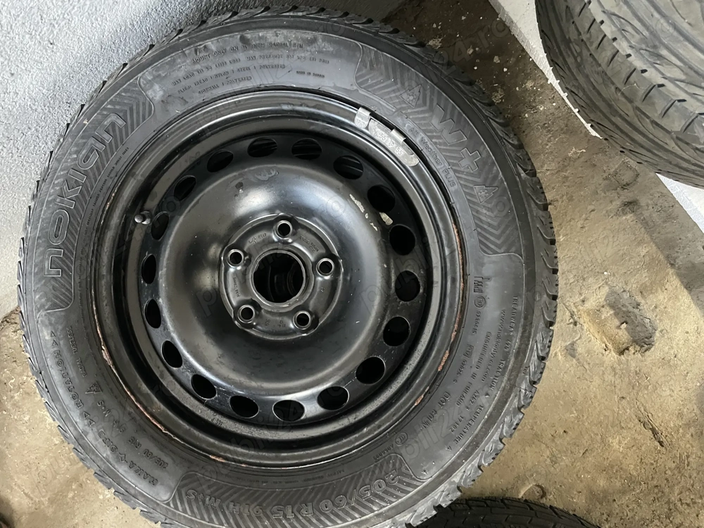 205/60/15 cauciucuri Nokian M&S și jante 