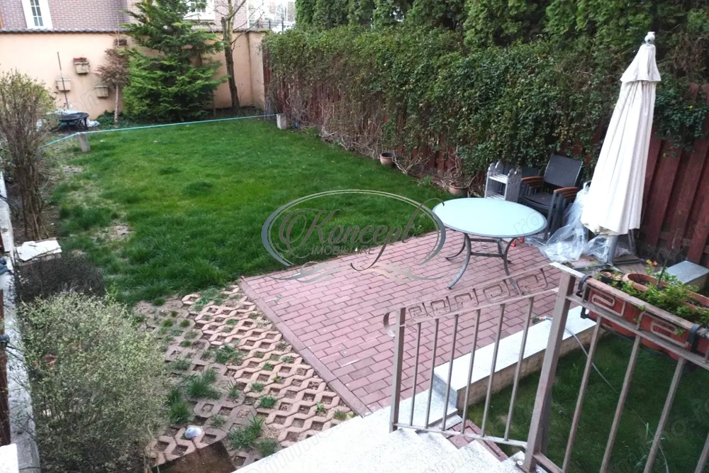 Casa frumoasa cu garaj si curte proprie in Buna Ziua