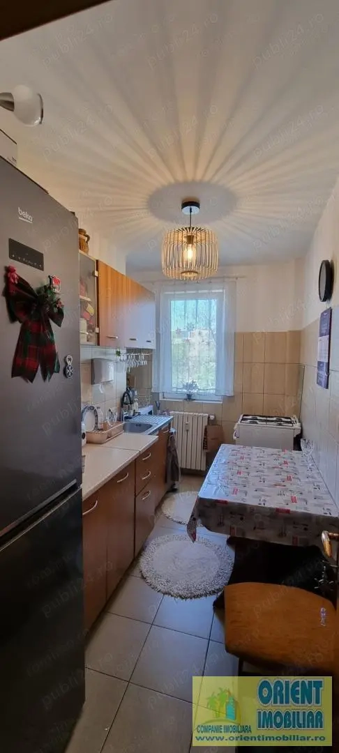 Gara, decomandat, 2 camere, etaj 3, vanzari Constanta