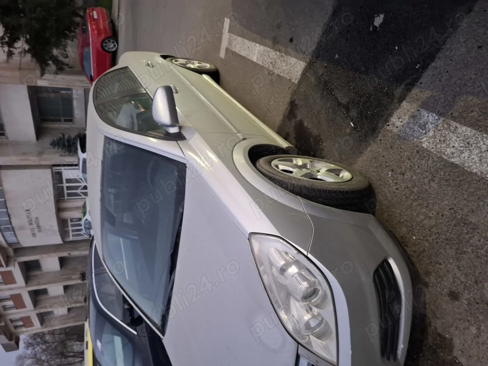 Vind autoturism opel vecta c 2000 euro