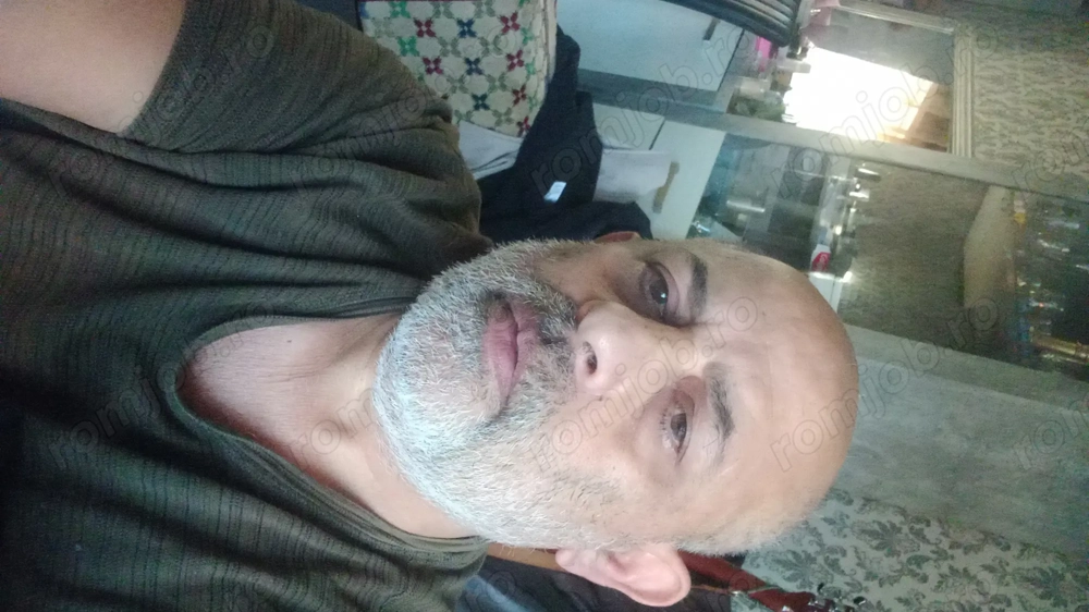 Caut de  muncă ca șofer categoria b