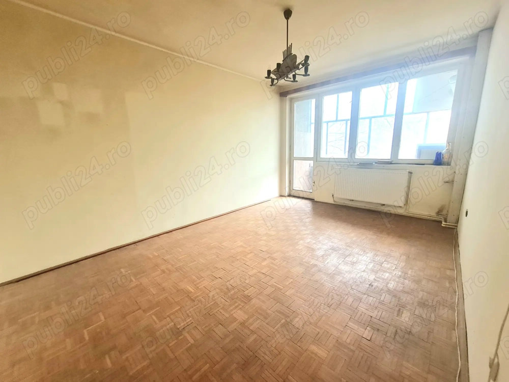 Ap. 2 cam decomandat, Bd. Independentei