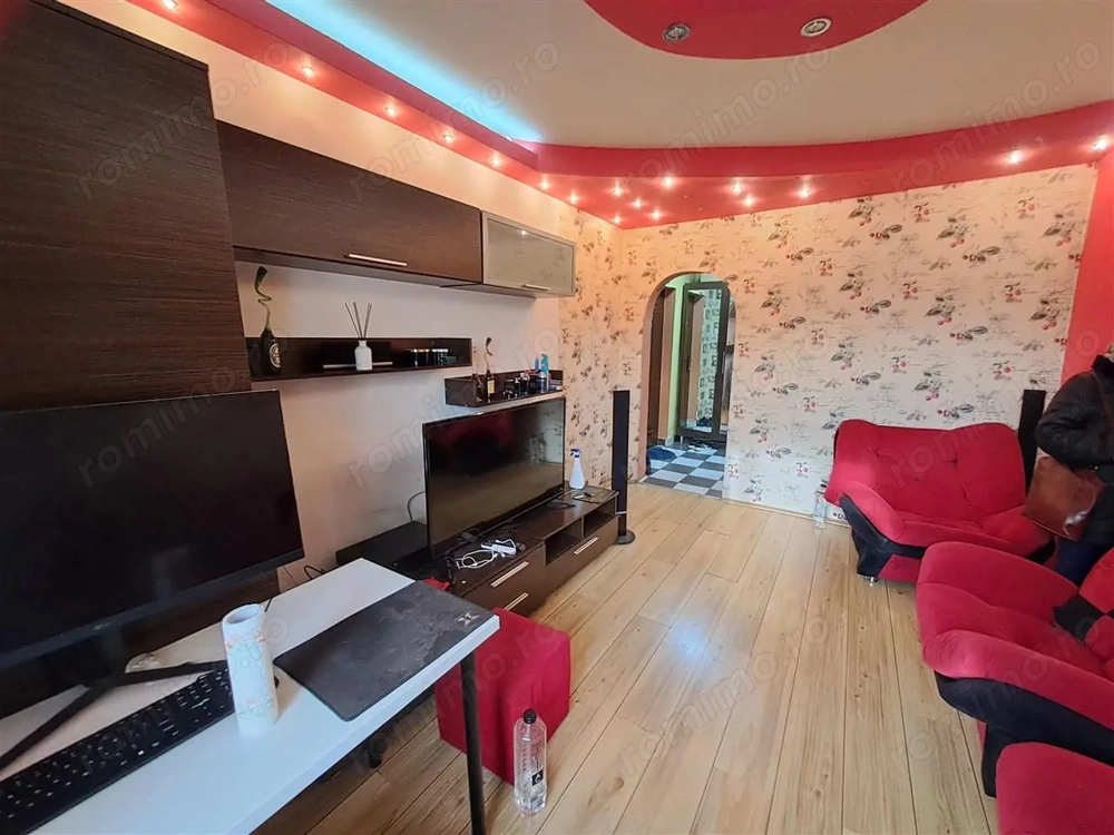 2 camere zona Circumvalatiunii - Gh. Lazar etaj 3 din 10