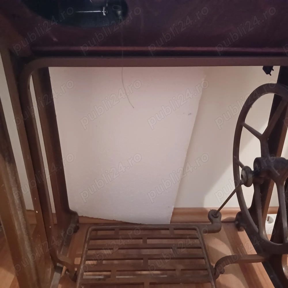 Mașină de cusut Ileana