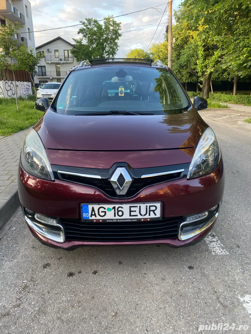 RENAULT Grand Scenic Bose Edition 1.6 dci 130 cai 7 Locuri 2014