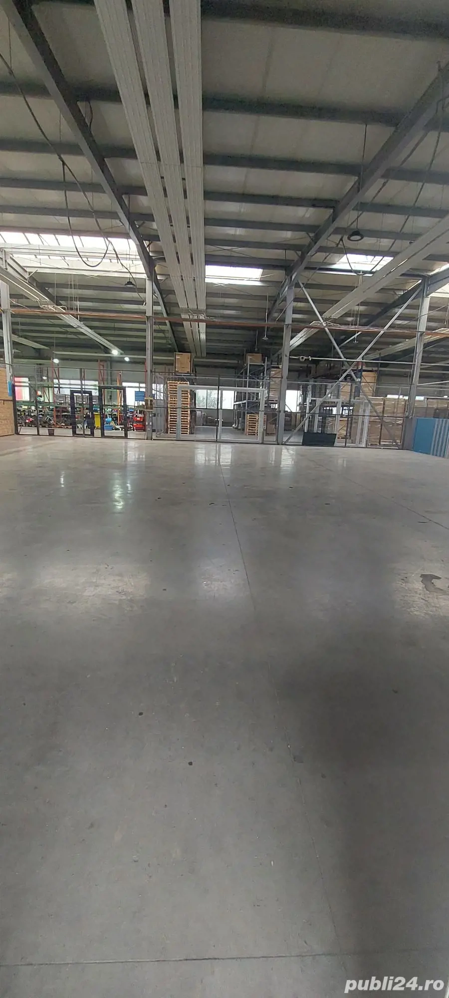 Inchiriez depozit 324 mp in hala industriala + 12 mp birou complet echipat,Ghiroda jud Timis
