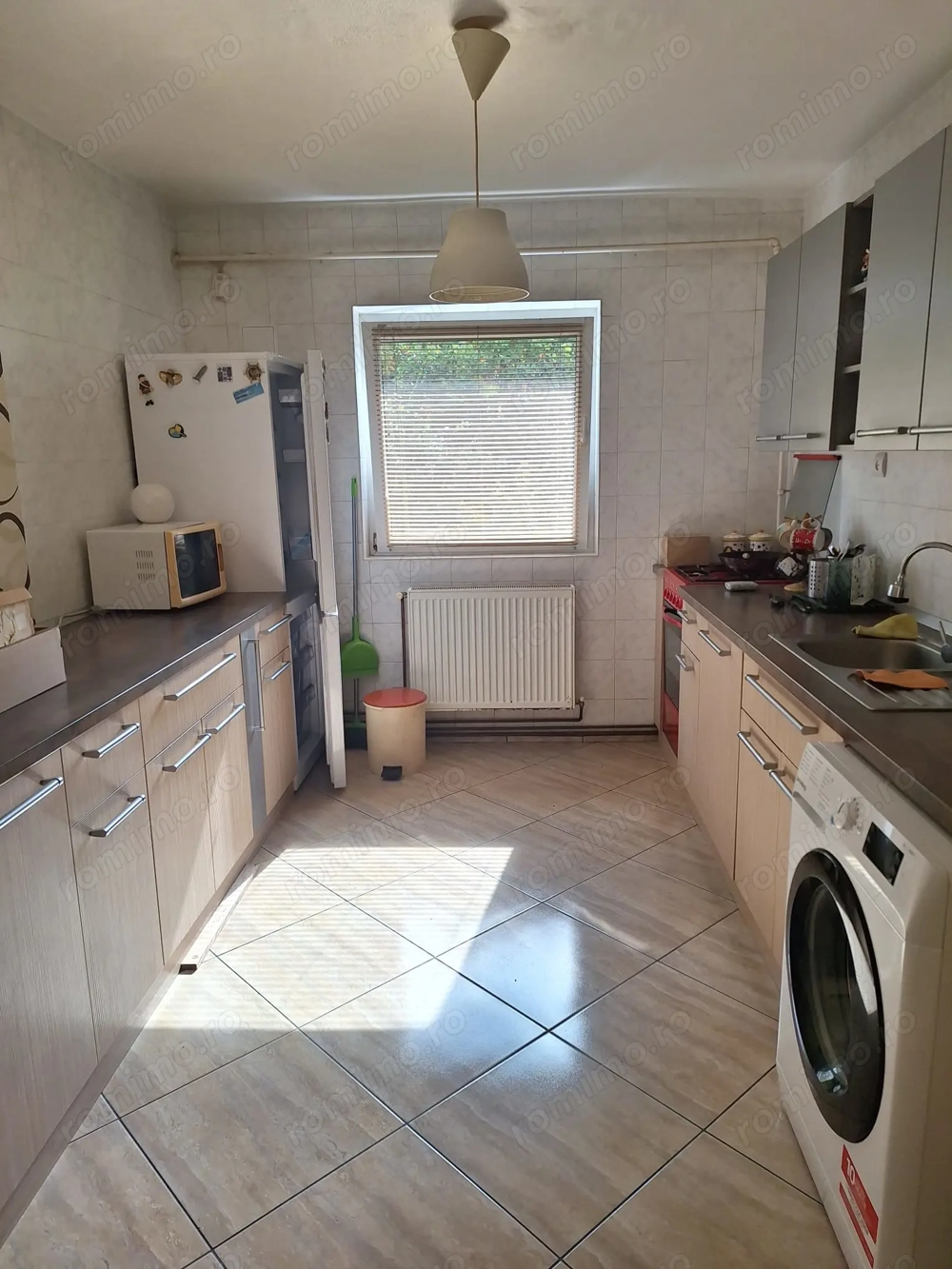 apartament 2 camere, mobilat, utilat, cu centrala, zona Judetean