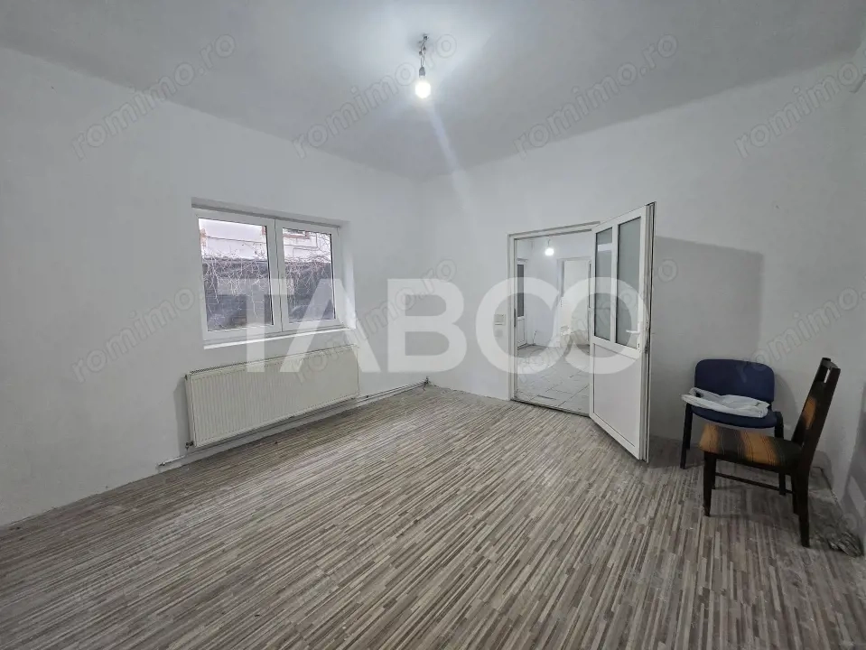 Casa individuala de vanzare 54mpu curte propie 69mp zona Central Sibiu