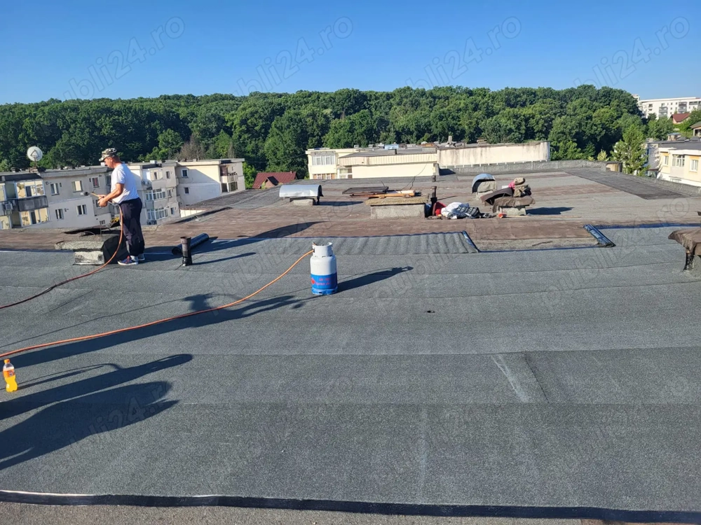 ANGAJAM in construcții hidroizolatii 