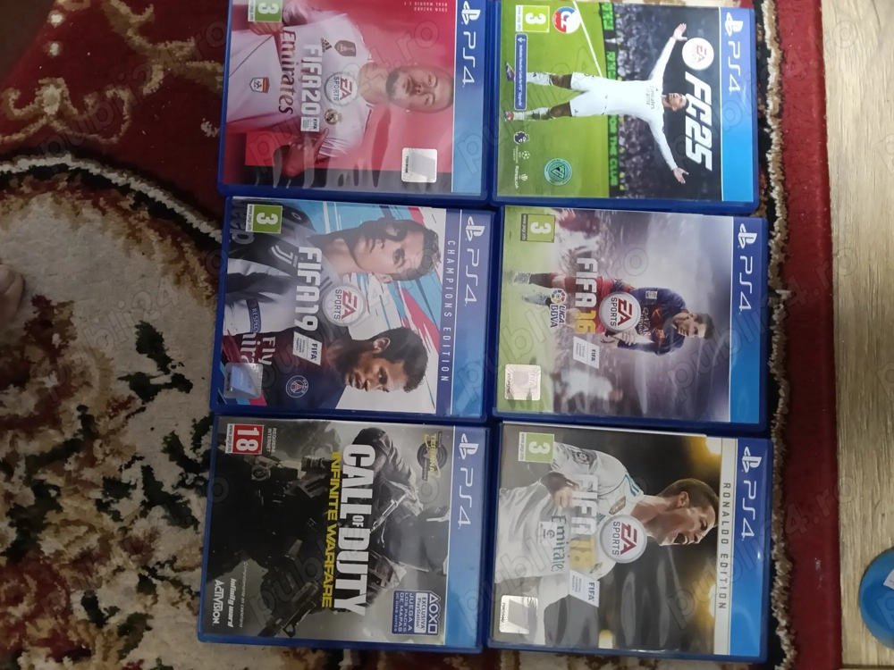 Vând Playstation 4  profesional sase jocuri un controller 