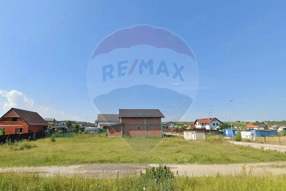 Teren intravilan cu dublu front stradal I Poiana Craitelor I Bod