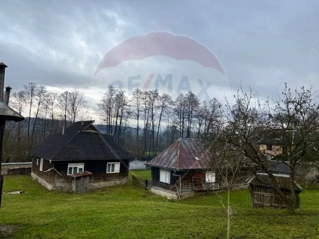 Casa traditionala+anexe gospodaresti in Giulesti Maramures