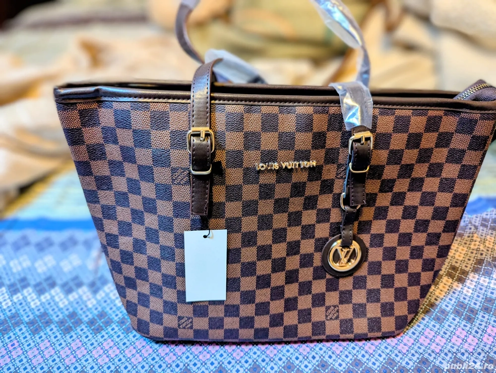 Geanta de firma, nouă 