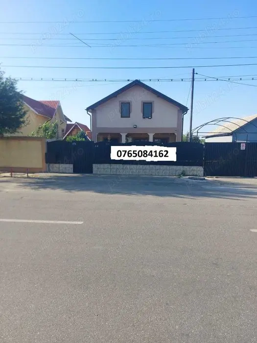 Vând casa in Caracal Str.Targul Nou, 120 mp construcție (2 camere , living + dressing)+foisor