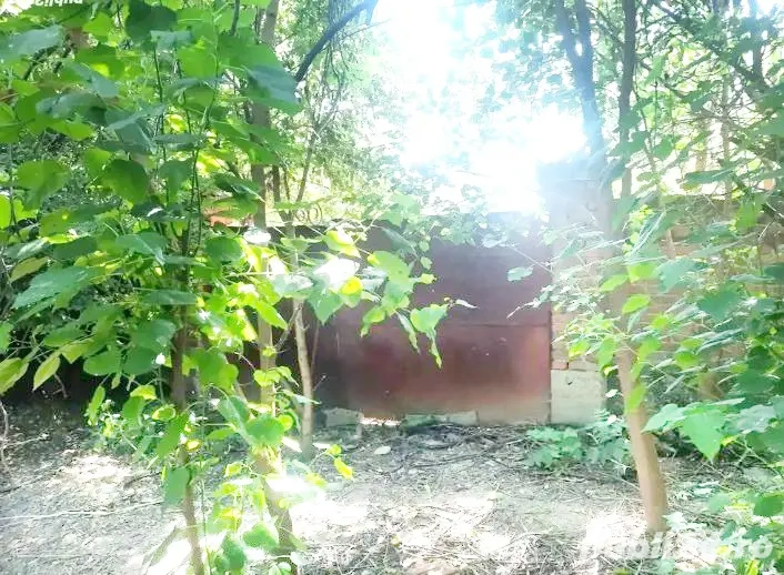 Teren intravilan in zonă foarte bună, în suprafață de  1500 mp, în Nădab