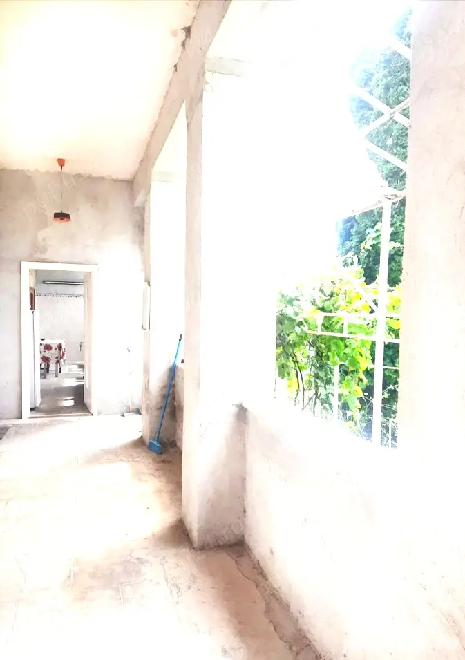 Casă cu 5 camere, în comuna Pilu, jud.Arad