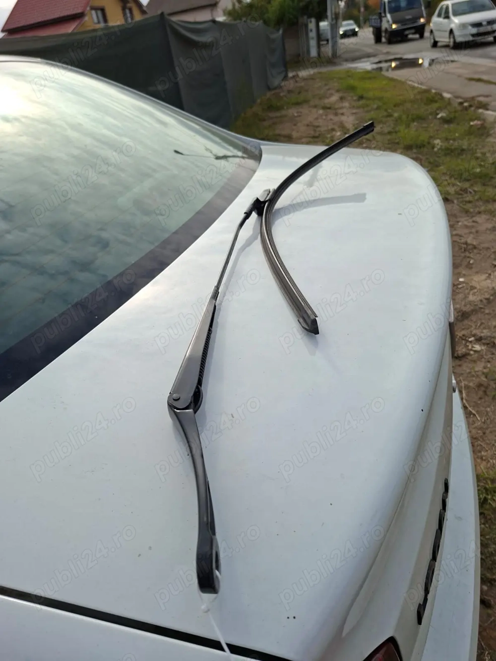 Braț ștergător parbriz fata Ford Puma 