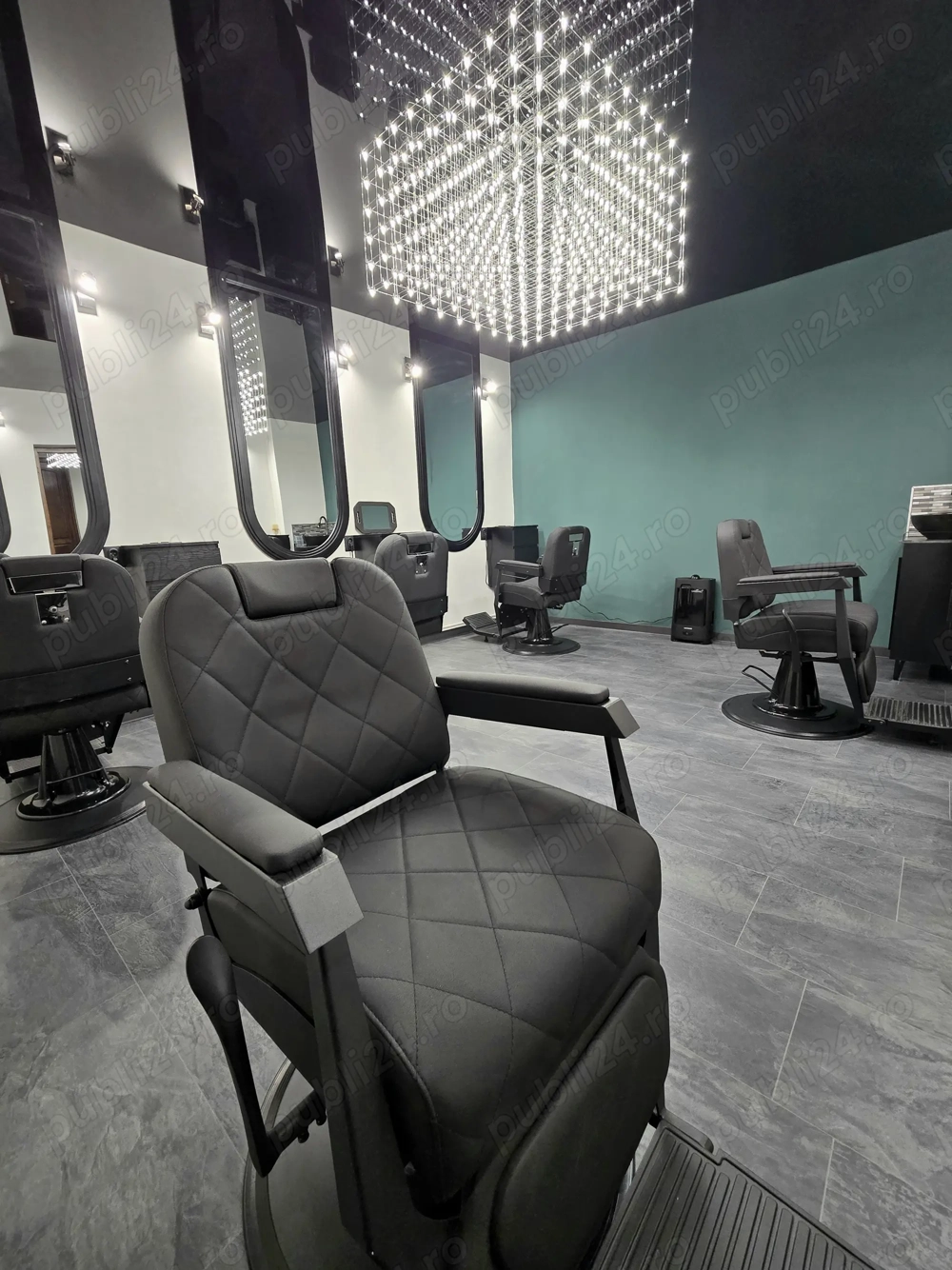 Posturi frizeri de inchiriat - zona cetate   facultate