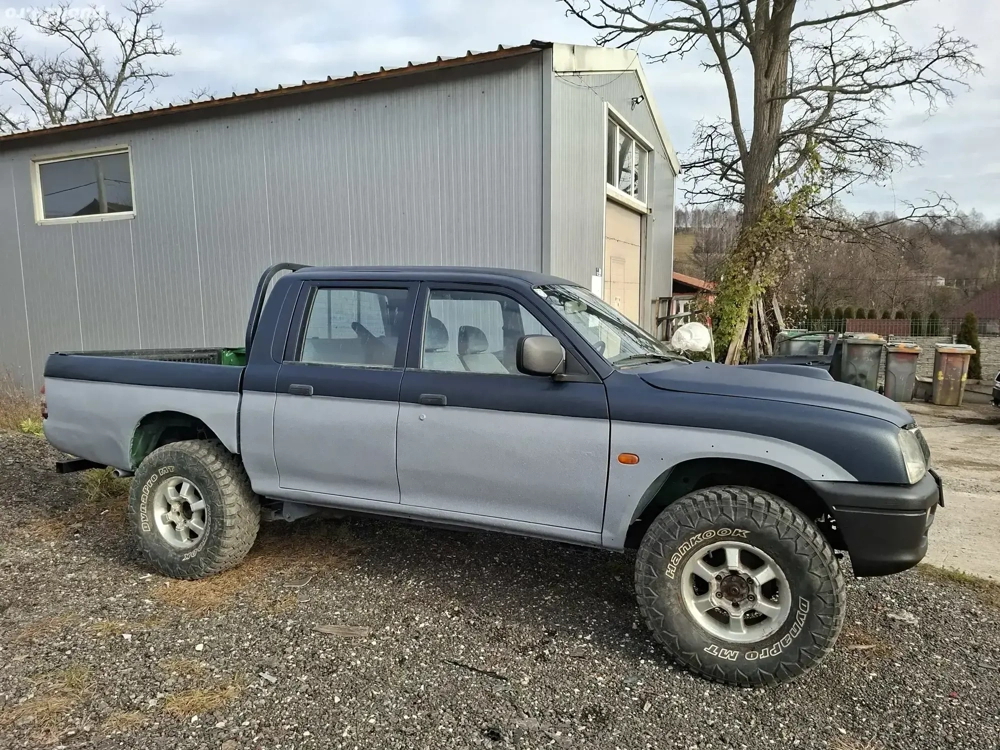 Vând Mitsubishi L200