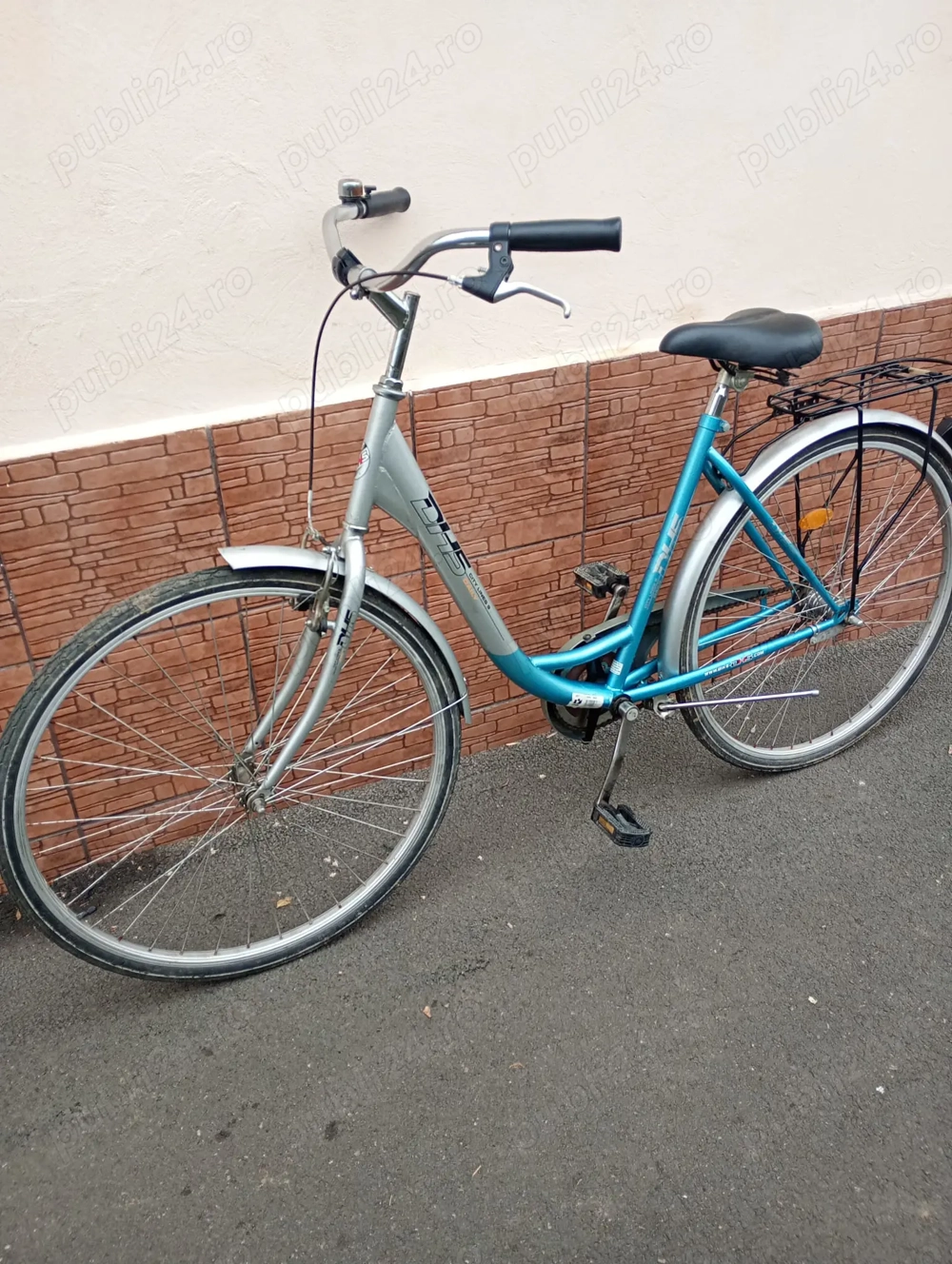 Vand in Timisoara bicicleta second hand, pentru femei, bicicleta de dama, frana pe spate cu torpedou