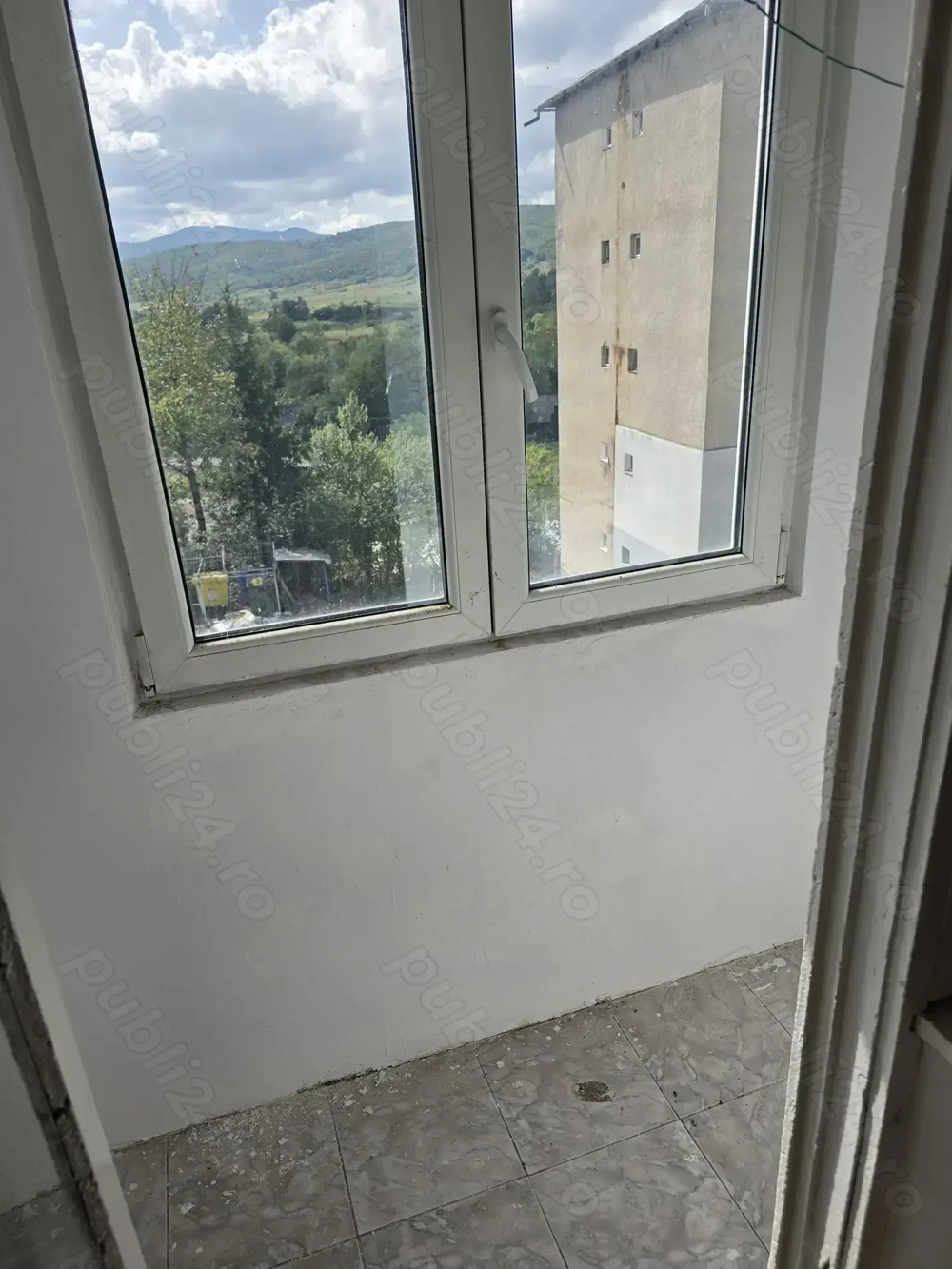 Apartament 3 camere Ștei 