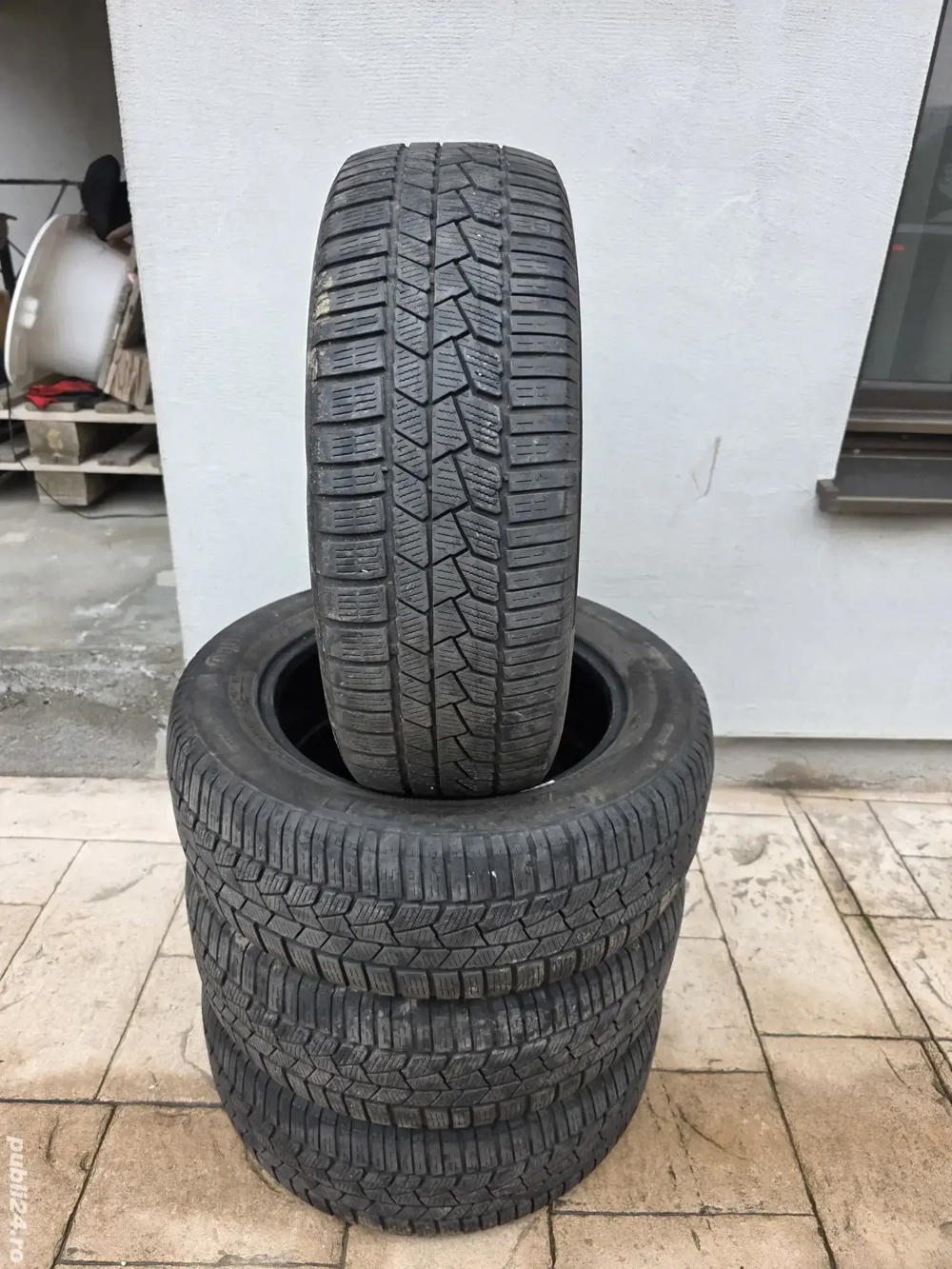 Set 4 anvelope iarna 205/60/16 Continental