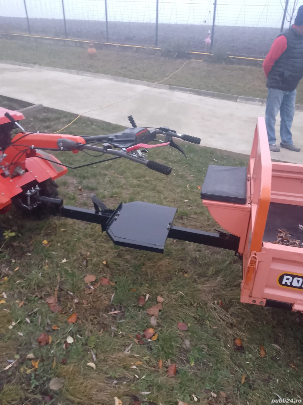 Vand motocultor tot cu remorca nou 