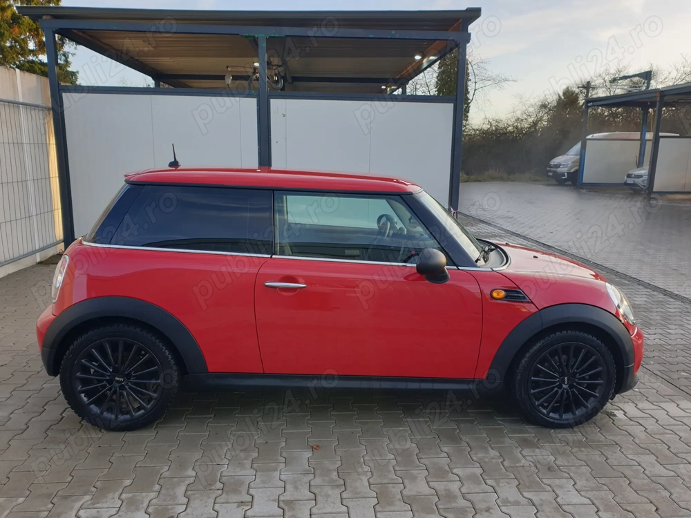 Vand Mini one cu multe piese noi 