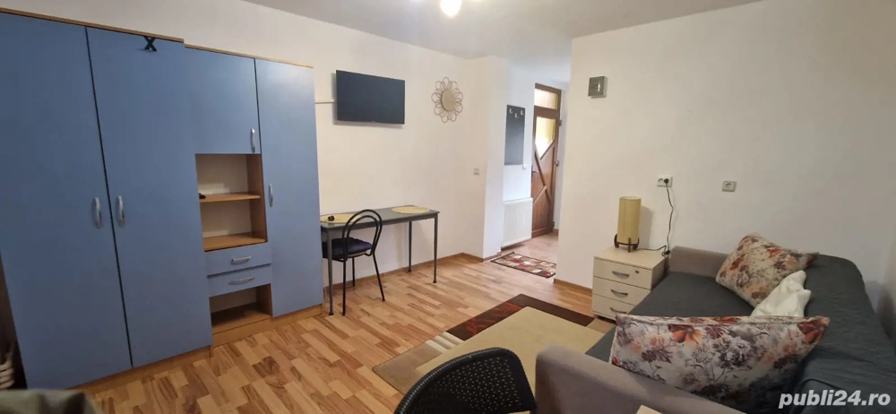 proprietar inchiriez o camera la casa