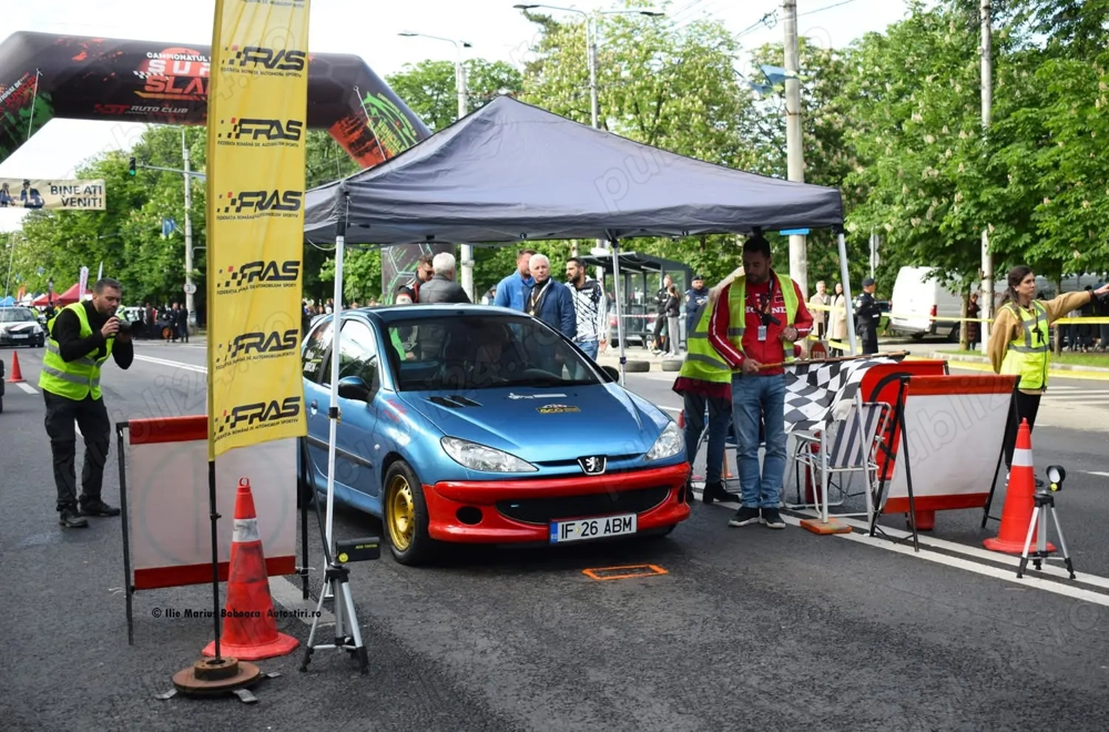 Peugeot 206 destinat competițiilor sportive
