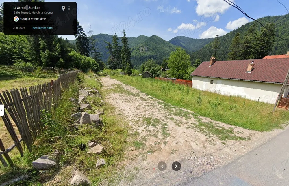 Teren intravilan de vânzare   panoramă spectaculoasă spre munți