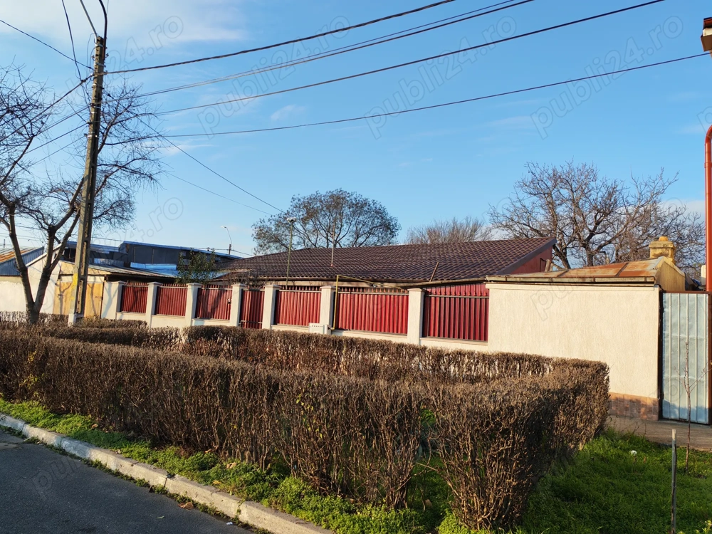 Casa si teren 210 mp