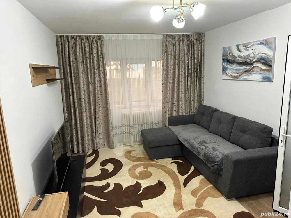 Închiriez apartament cu 2 camere 