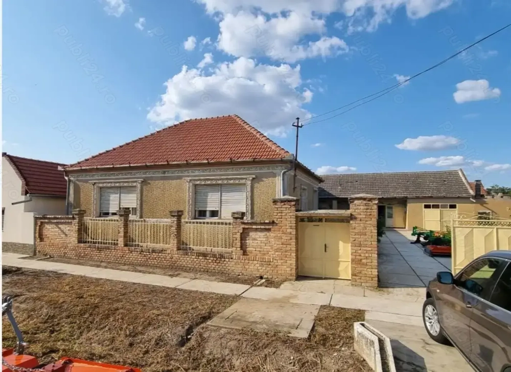 Casa cu 4 camere și teren 3217 mp.in Simand - Arad