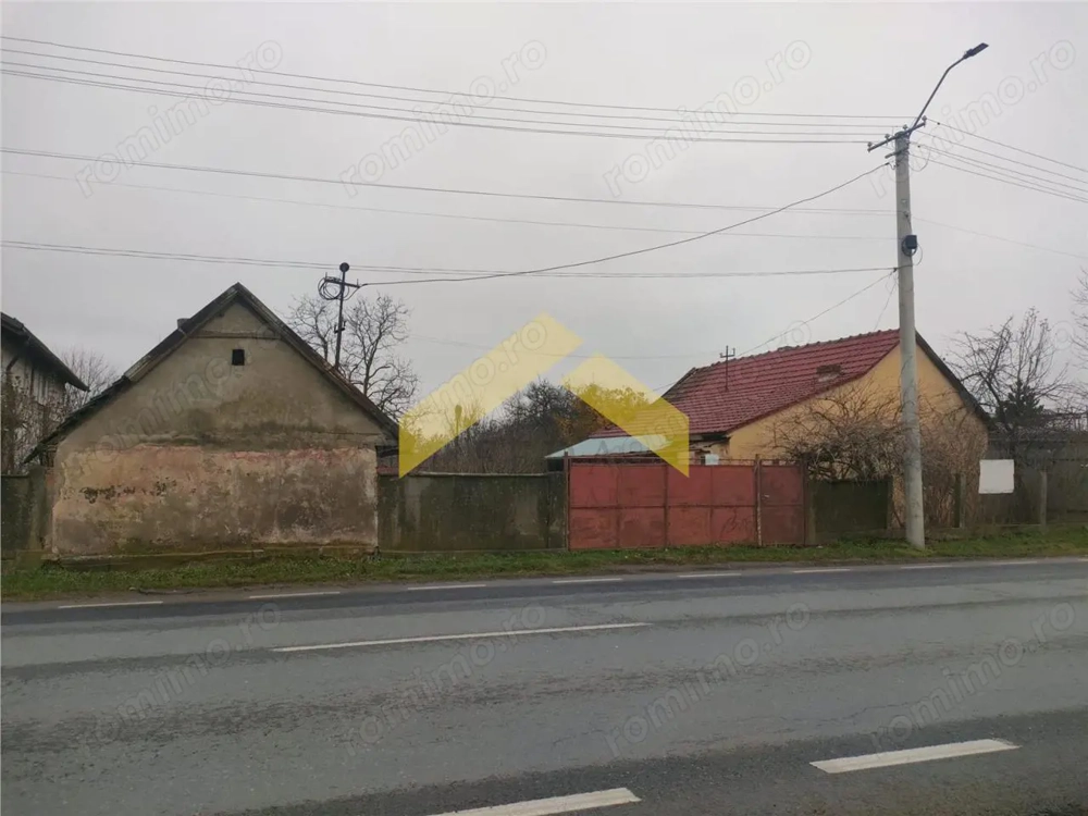 Casa cu teren 1757 mp in Sambateni de vanzare