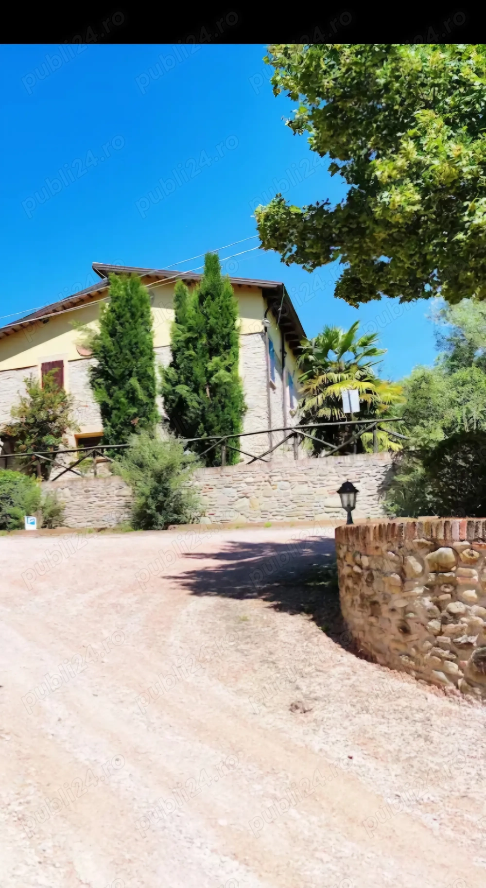 Loc de muncă la restaurant în Italia pentru o doamnă 