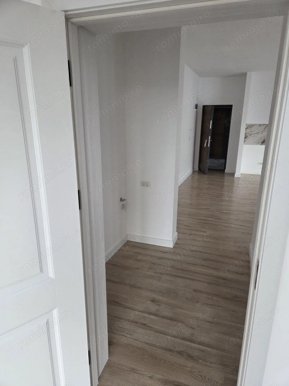 Apartament 2 camere zona Giroc bloc nou.