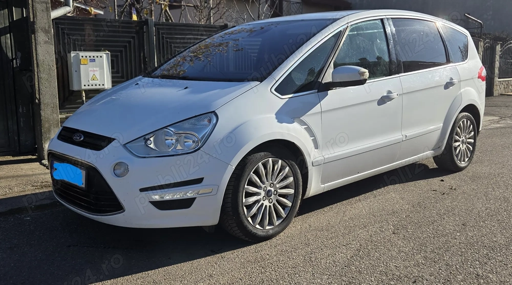 Vand Ford S-Max, an 2013, 2.0 tdci ,163 cp, cutie automata, stare buna de functionare