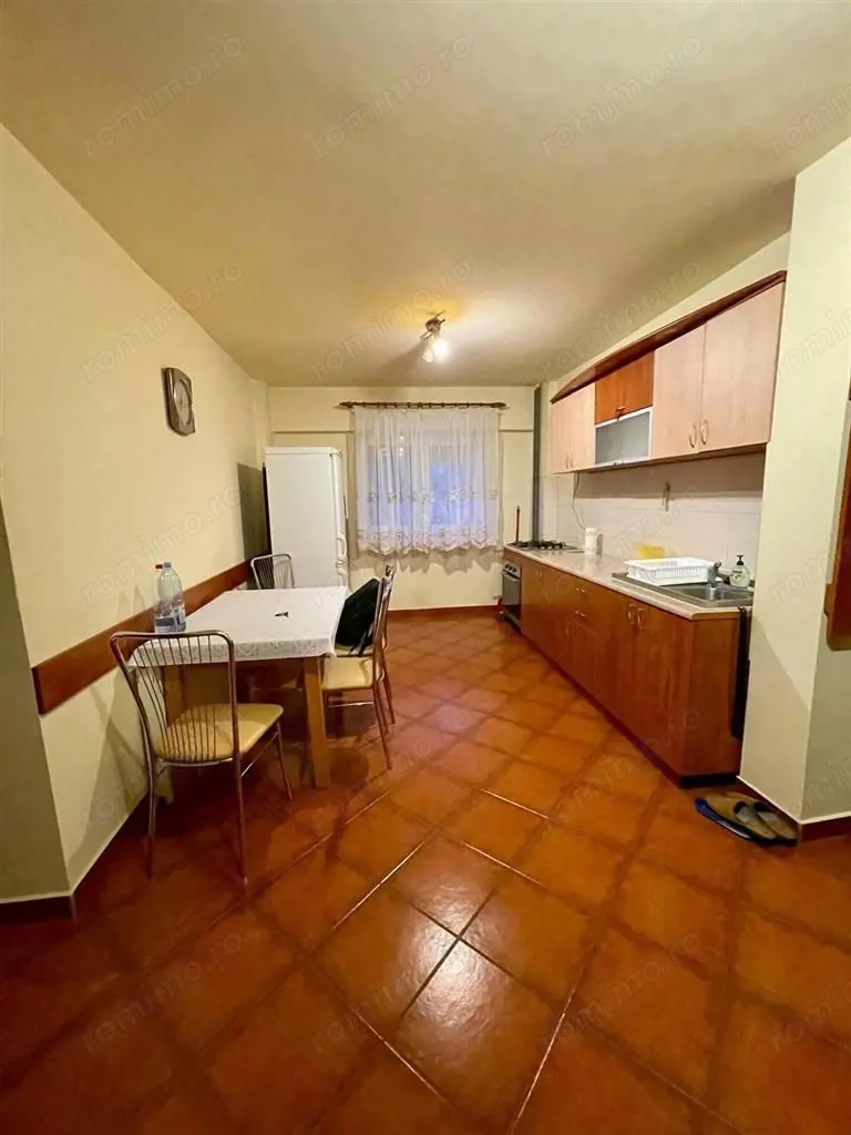 3 camere dec etaj 1 2 bai C Aradului la 10.min de MALL