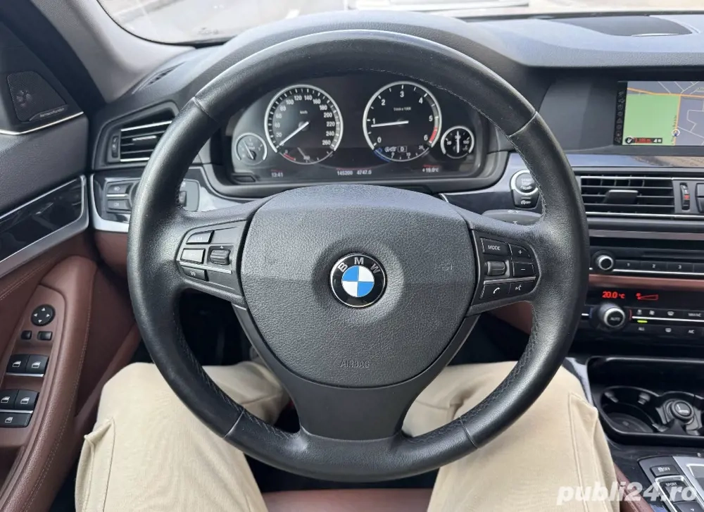 Volan imbracat in piele, stare originala BMW F10/F11 + airbag OEM