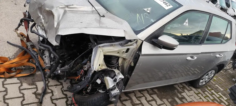 Dezmembrez / dezmembrari piese auto Skoda Fabia 3 iii hatchback 1.2TSI motor CJZ CJZC 68.000km cutie