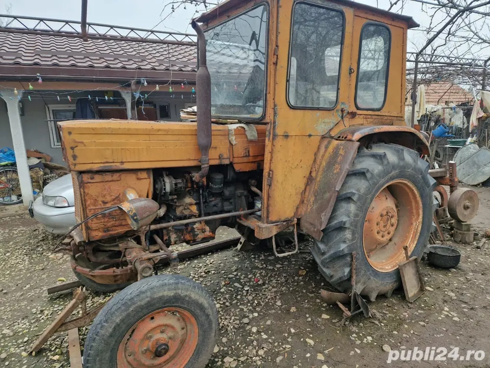 Vand tractor U 455 + plug cu doua brazde 