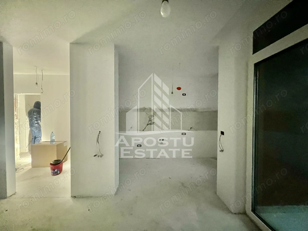 DE VANZARE Apartament doua camere cu gradina 10 mp