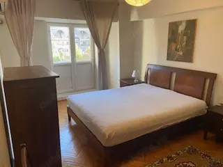 Închiriez apartament 3 camere, decomandat, zona Traian-Unirii