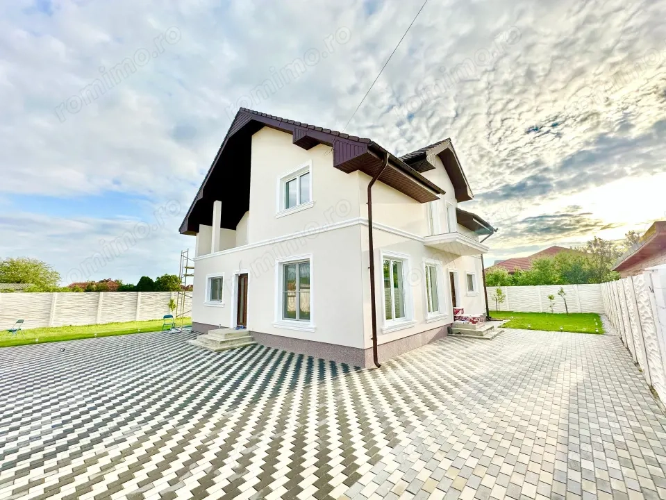 Casa individuala cu 5 camere - 190 mp utili - Zona centrala Mosnita Veche 