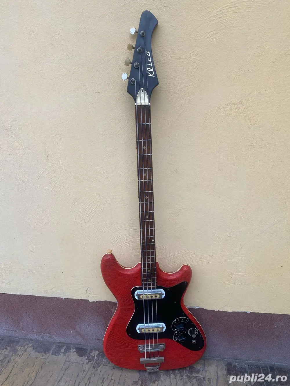 chitara bass Klira Triumphator Red Vinyl bass